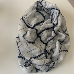 Francesca Navy & White Infinity Scarf 68”